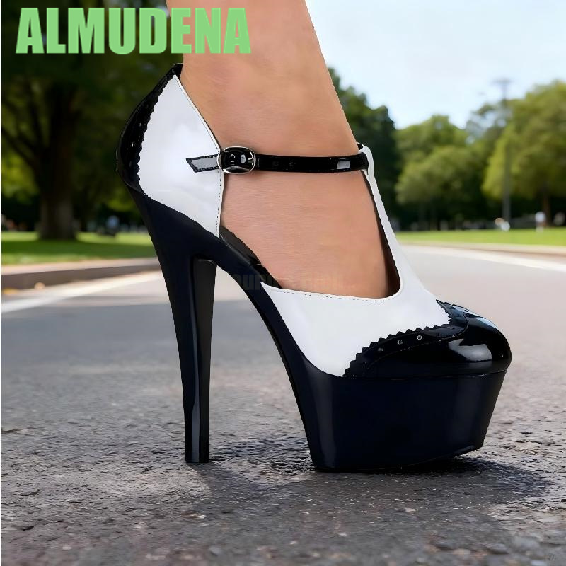 Pump Heel Block - รองเท้าส้นสูงแบบมีสายรัดข้อเท้า ดีไซน์เรียบง่าย สีดำขาว ลายทาง แต่งสีบล็อกกิ้ง หัวกลม